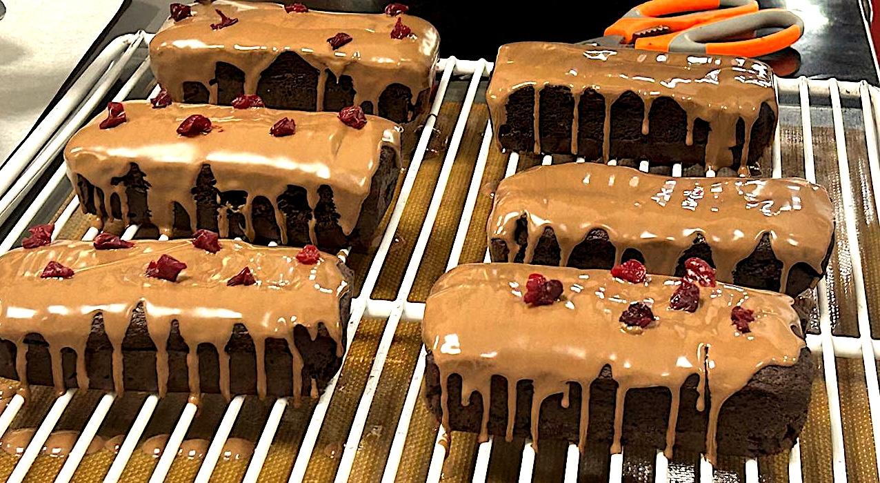 Midnight Drip - Teacakes from Ozee's Bakery Bangalore